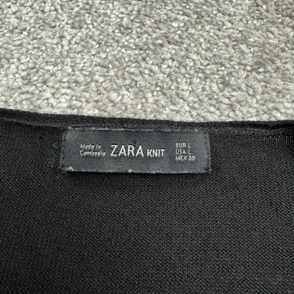 Zara Knit V-Neck Hi-Lo Pullover Sweater Womens Large Black Acrylic Blend Stretch